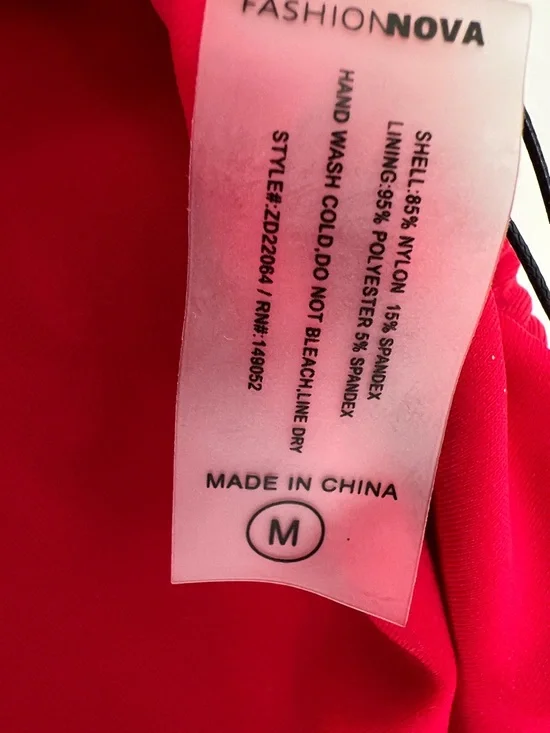 Fashion Nova Ellie Ruched One-Piece Swimsuit Style# ZD22064 Red NWT Size M - Picture 3 of 13